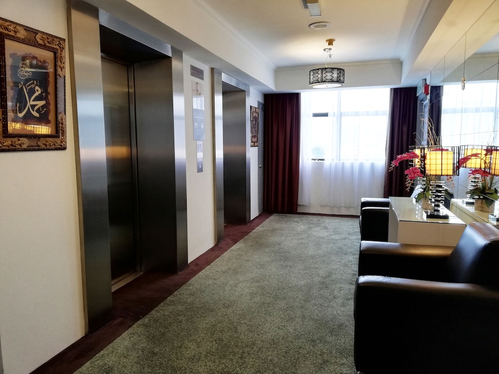 grand barakah hotel