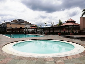 grand barakah hotel