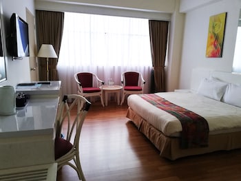 grand barakah hotel
