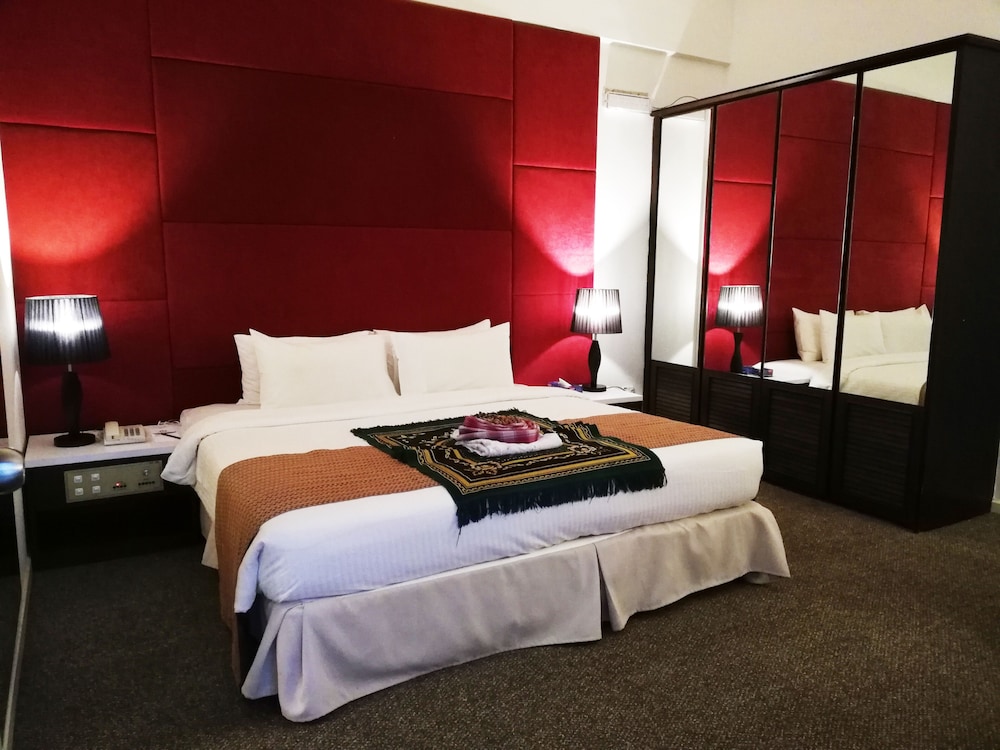 grand barakah hotel