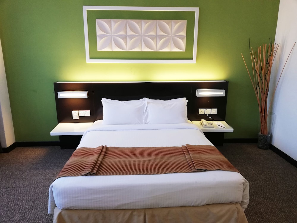 grand barakah hotel