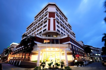 grand barakah hotel