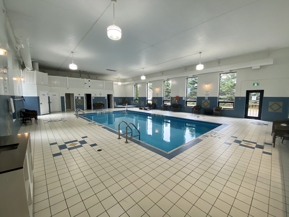 holiday inn express and suites charlottetown by ihg