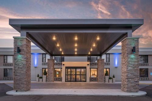 holiday inn express and suites charlottetown by ihg