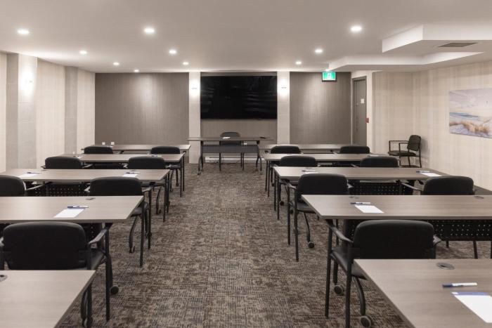 holiday inn express and suites charlottetown by ihg