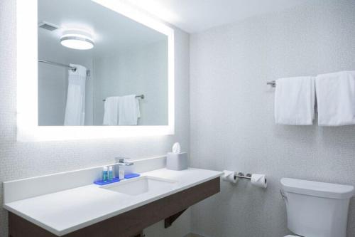 holiday inn express and suites charlottetown by ihg