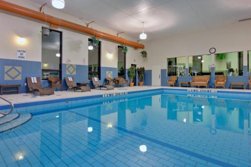 holiday inn express and suites charlottetown by ihg