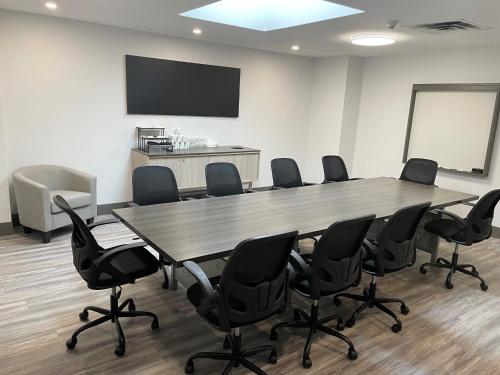 holiday inn express and suites charlottetown by ihg