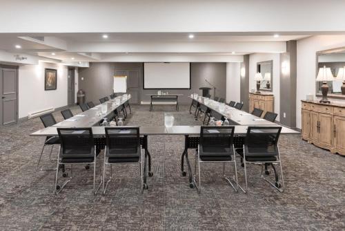 holiday inn express and suites charlottetown by ihg