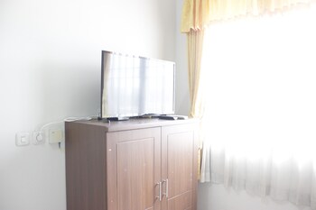 Spacious 2Br Apartment At Pinewood Near Jatos,,0 star