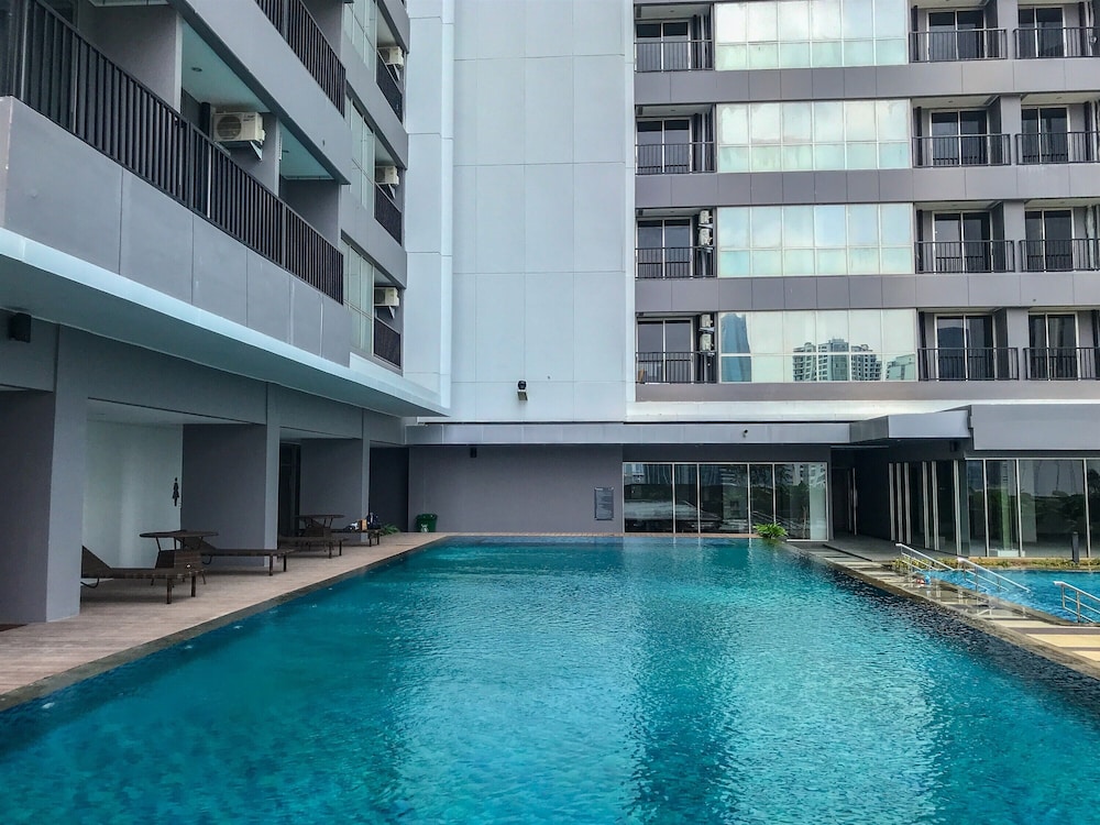 stunning studio at ciputra world 2 apartment
