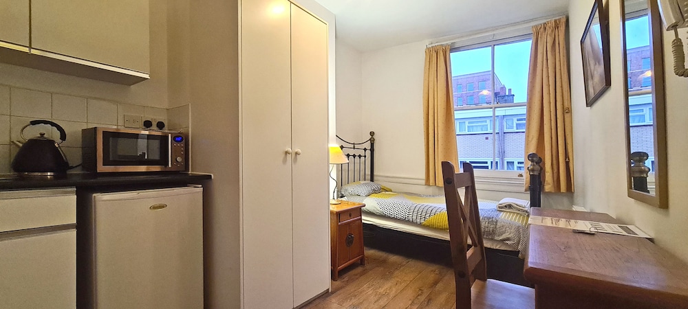 the greenwich pensioner