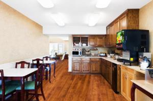 Baymont By Wyndham Tullahoma,Fayetteville>>Columbia,3 star