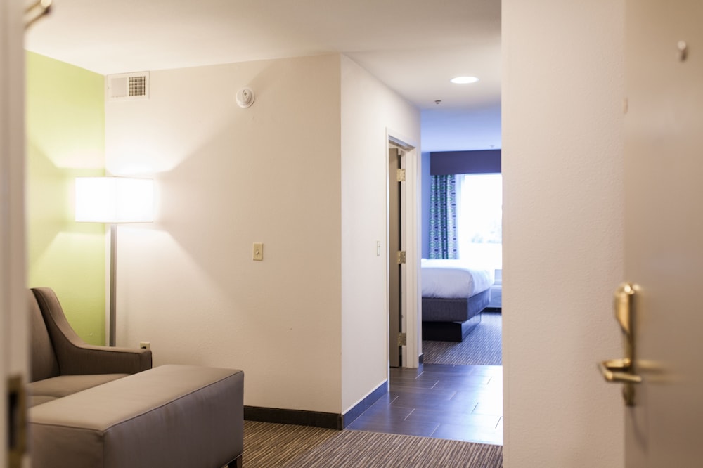 holiday inn express and suites sweetwater an ihg hotel