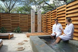 el mangroove papagayo autograph collection