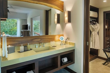 el mangroove papagayo autograph collection