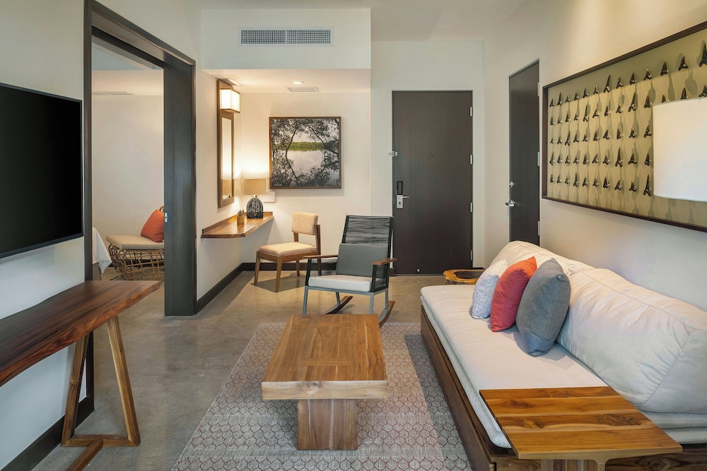 el mangroove papagayo autograph collection