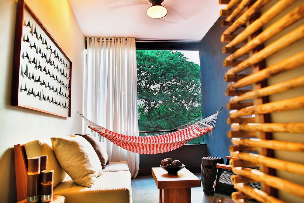 el mangroove papagayo autograph collection