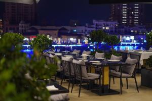 the st regis marsa arabia island the pearl qatar