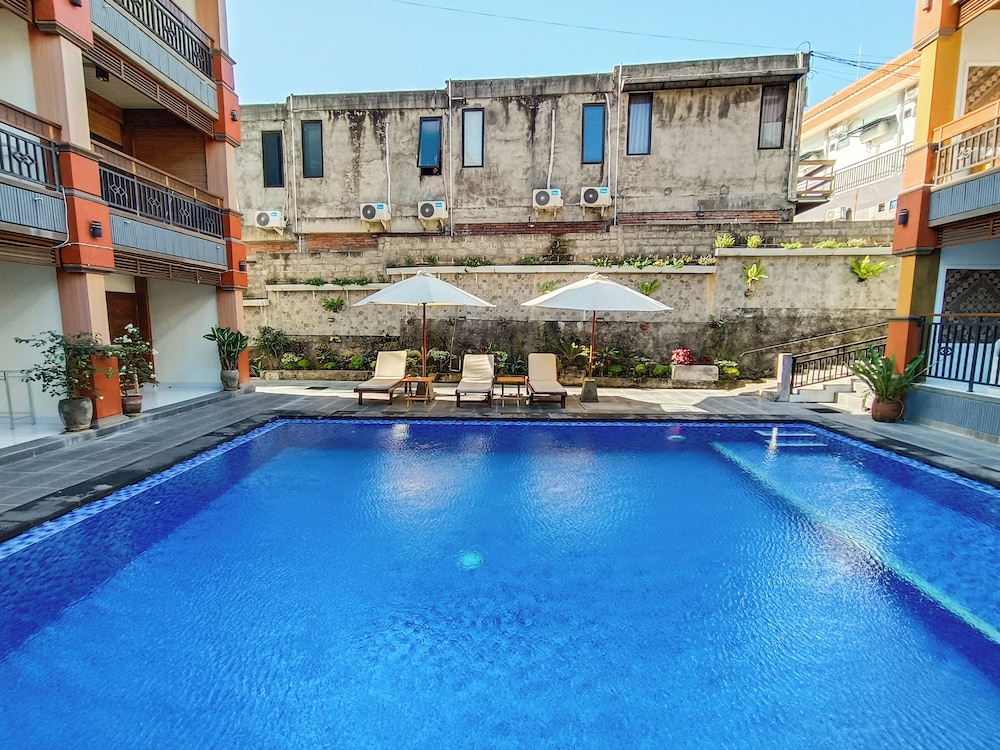 the tunjung boutique resort