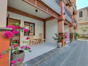 the tunjung boutique resort