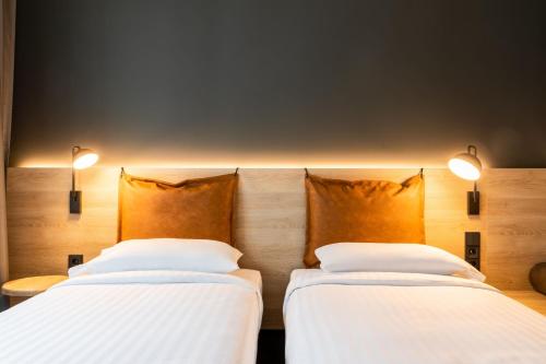 moxy berlin airport a marriott hotel