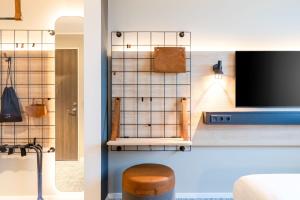 moxy berlin airport a marriott hotel