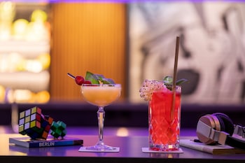 moxy berlin airport a marriott hotel