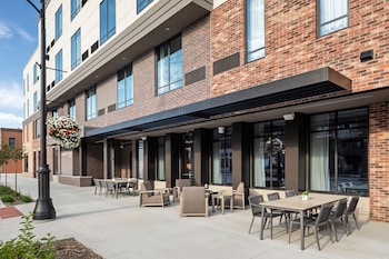courtyard by marriott owatonna downtown
