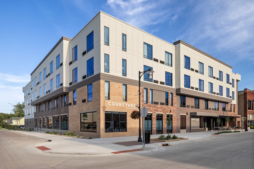 courtyard by marriott owatonna downtown