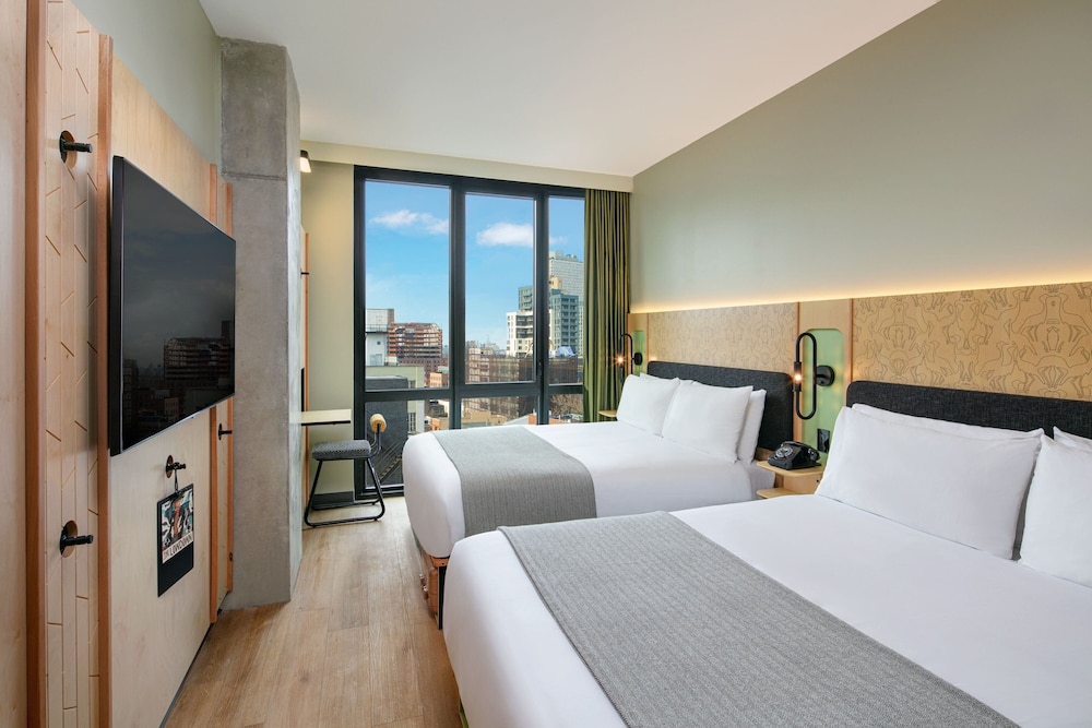 moxy brooklyn willamsburg