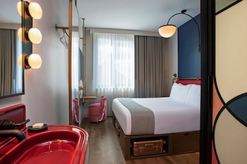 moxy nyc lower east side a marriott hotel