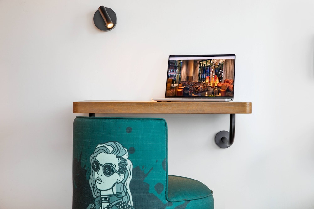 moxy nyc lower east side a marriott hotel