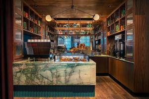 moxy nyc lower east side a marriott hotel