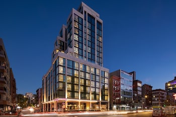 moxy nyc lower east side a marriott hotel