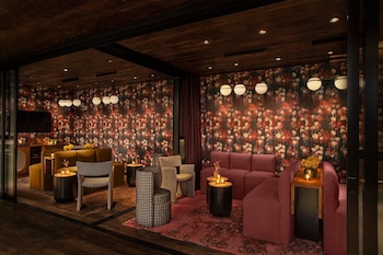 moxy nyc lower east side a marriott hotel
