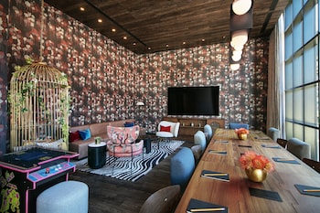 moxy nyc lower east side a marriott hotel