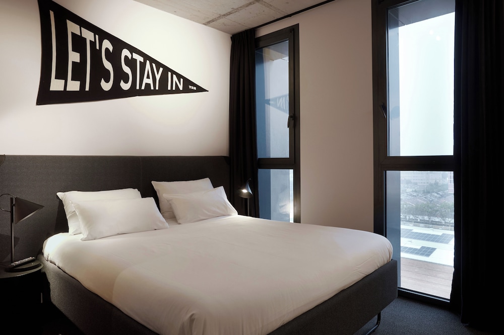 the social hub barcelona poblenou