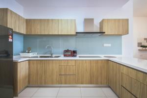 marina times square homestay by evernent