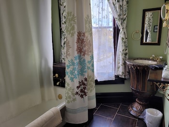 buffalo harmony house