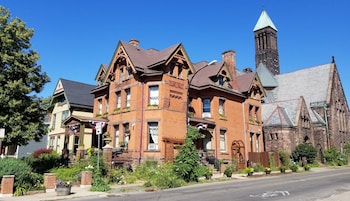 buffalo harmony house