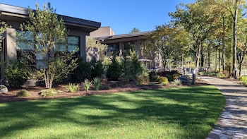 the bradstan boutique hotel