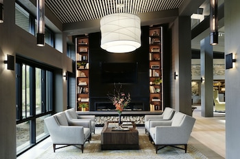 the bradstan boutique hotel