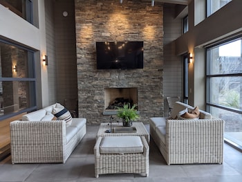 the bradstan boutique hotel