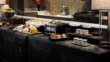 the bradstan boutique hotel