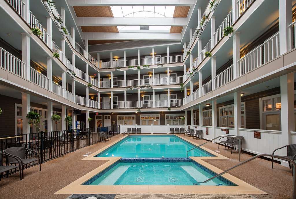 Lake View Hotel,Mackinaw City>>Mackinac Island,3 star