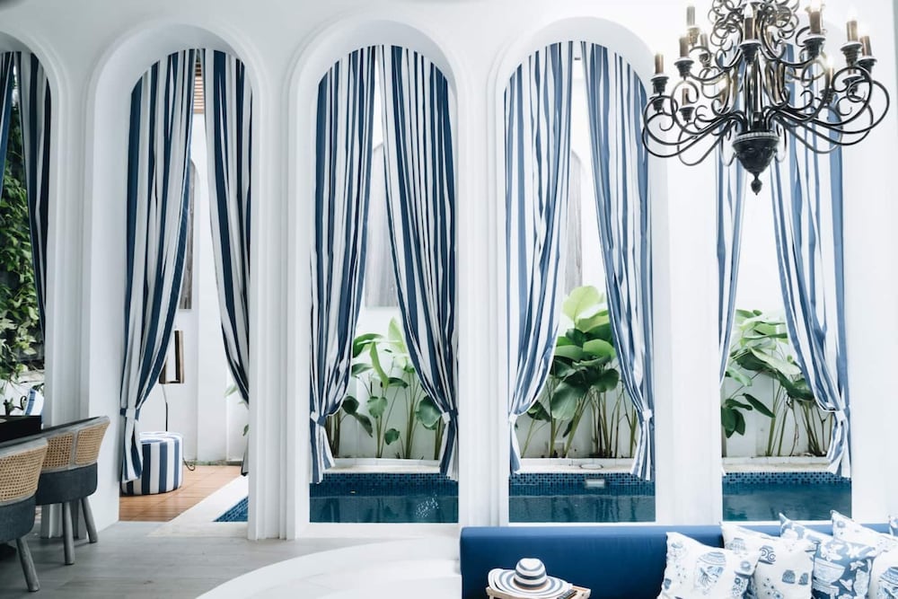 luxurious 3br villa muzo with pool by azure near w