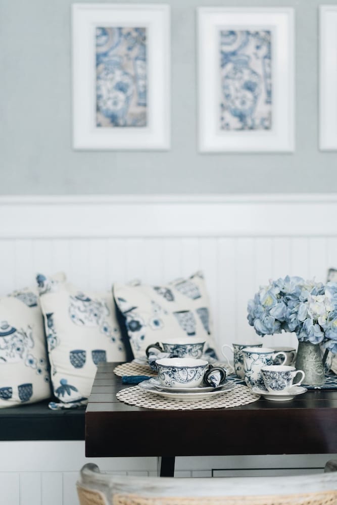 luxurious 3br villa muzo with pool by azure near w