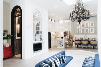 luxurious 3br villa muzo with pool by azure near w