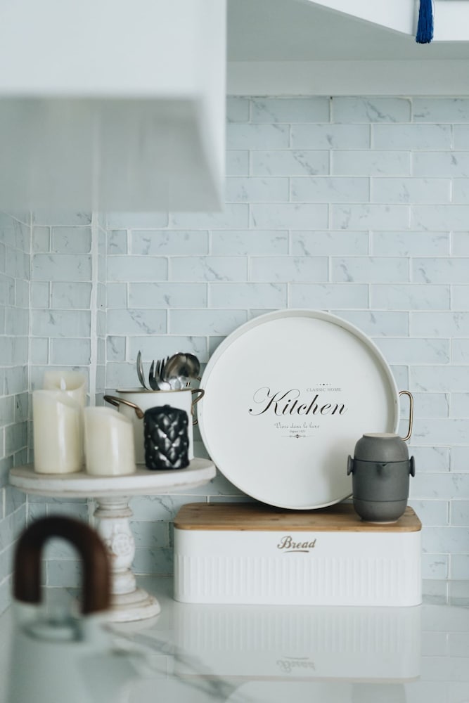 luxurious 3br villa muzo with pool by azure near w